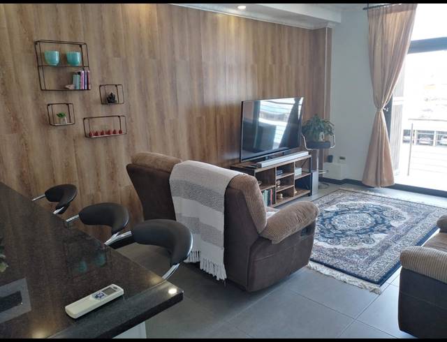2 BEDROOM APARTMENT TO LET IN POINT WATERFRONT